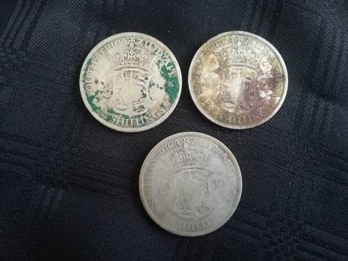 9 x 2.5 Shillings... 1924, 26, 27, 28, 29, 30, 32, 33, 34... As a lot.. Check condition