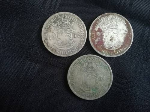 9 x 2.5 Shillings... 1924, 26, 27, 28, 29, 30, 32, 33, 34... As a lot.. Check condition