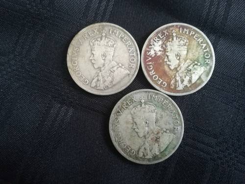 9 x 2.5 Shillings... 1924, 26, 27, 28, 29, 30, 32, 33, 34... As a lot.. Check condition
