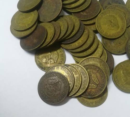 50 x South Africa 1/2c (1961-1964)... As a lot