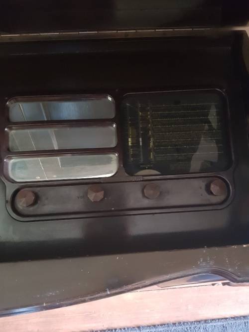 Antique Cross Cut Wall Nut Radio