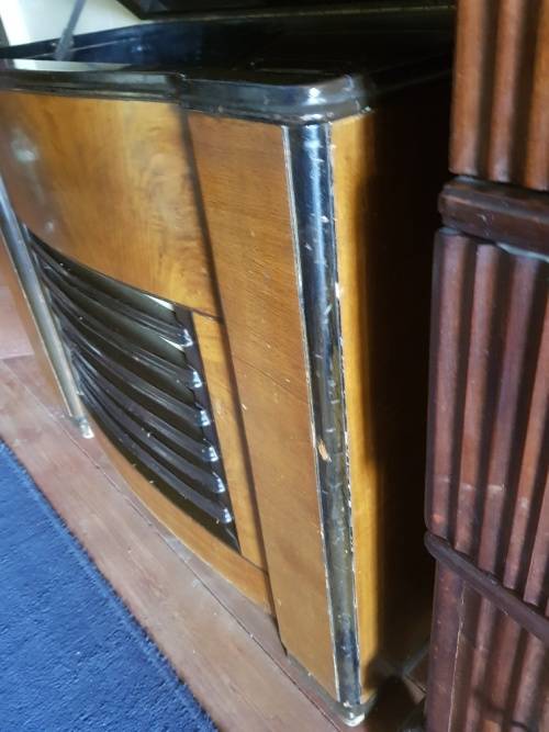 Antique Cross Cut Wall Nut Radio