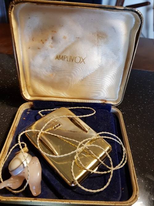 Vintage Amplivox hearing aid in original case