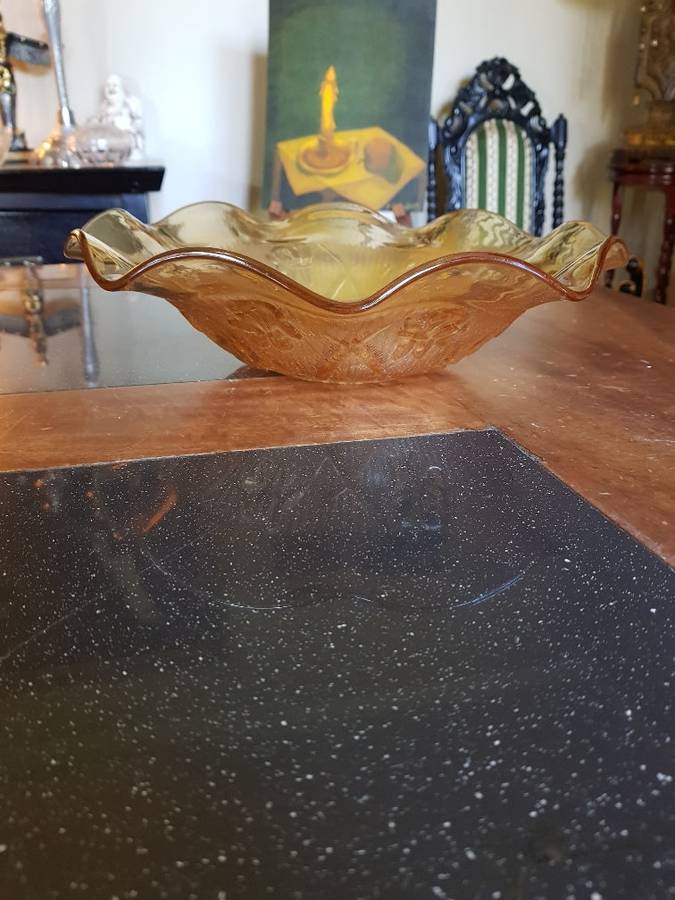Beautiful Vintage Amber Carnival Glass Bowl