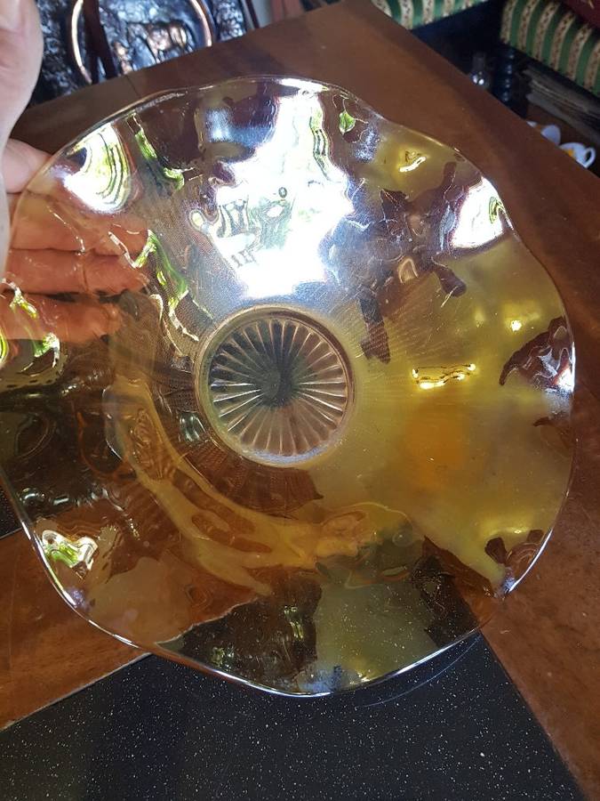 Beautiful Vintage Amber Carnival Glass Bowl