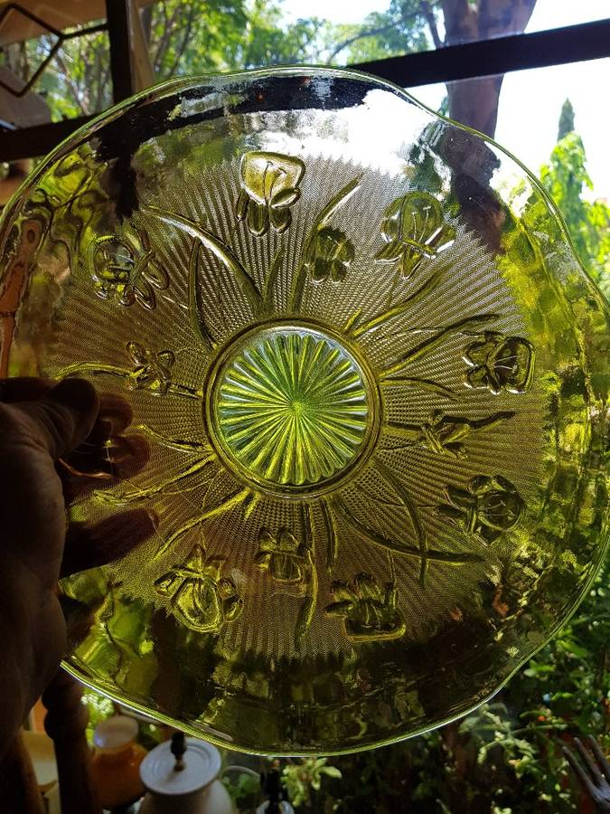 Beautiful Vintage Amber Carnival Glass Bowl