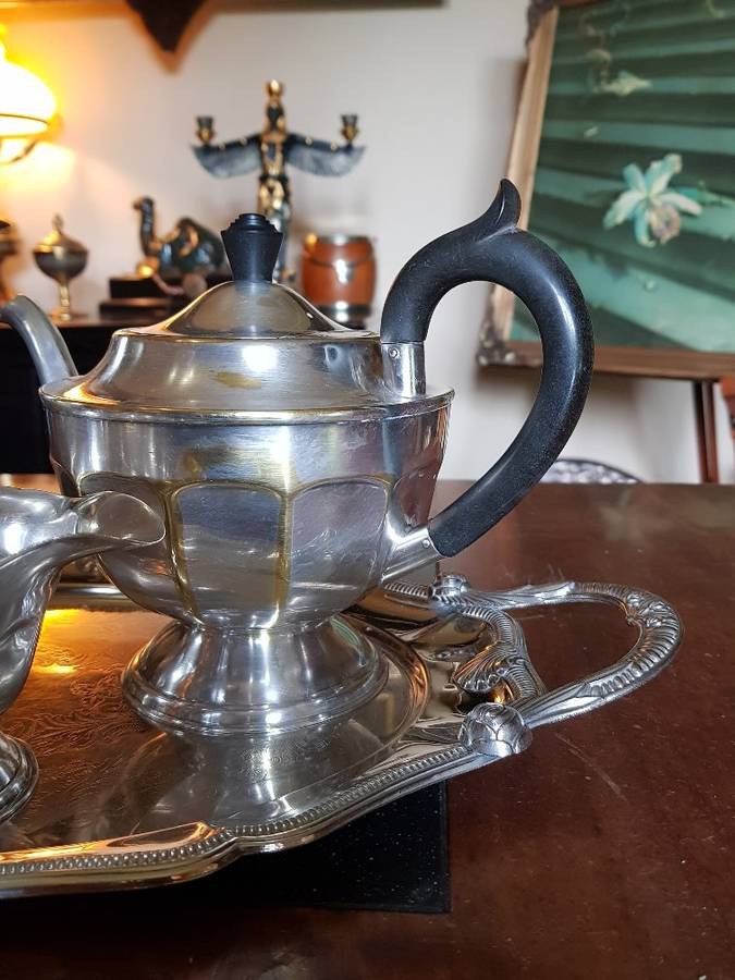Vintage Viners of Sheffield Silver Plated Tea and Coffee. Marked