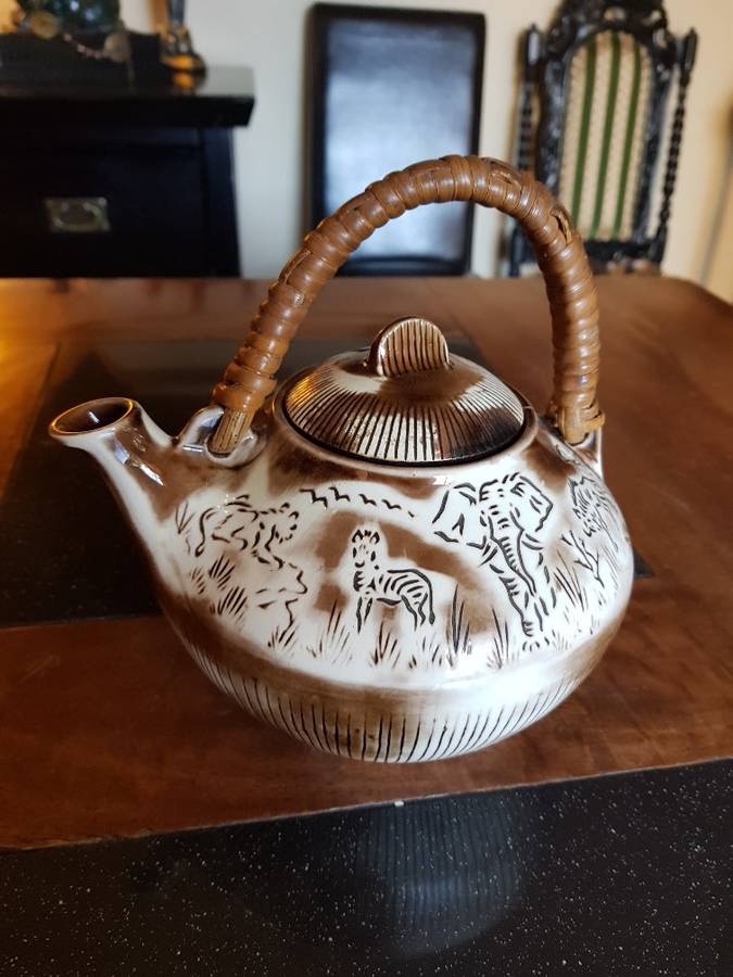 Beautiful Kruger Park African Theme Cresentware  Tea Pot