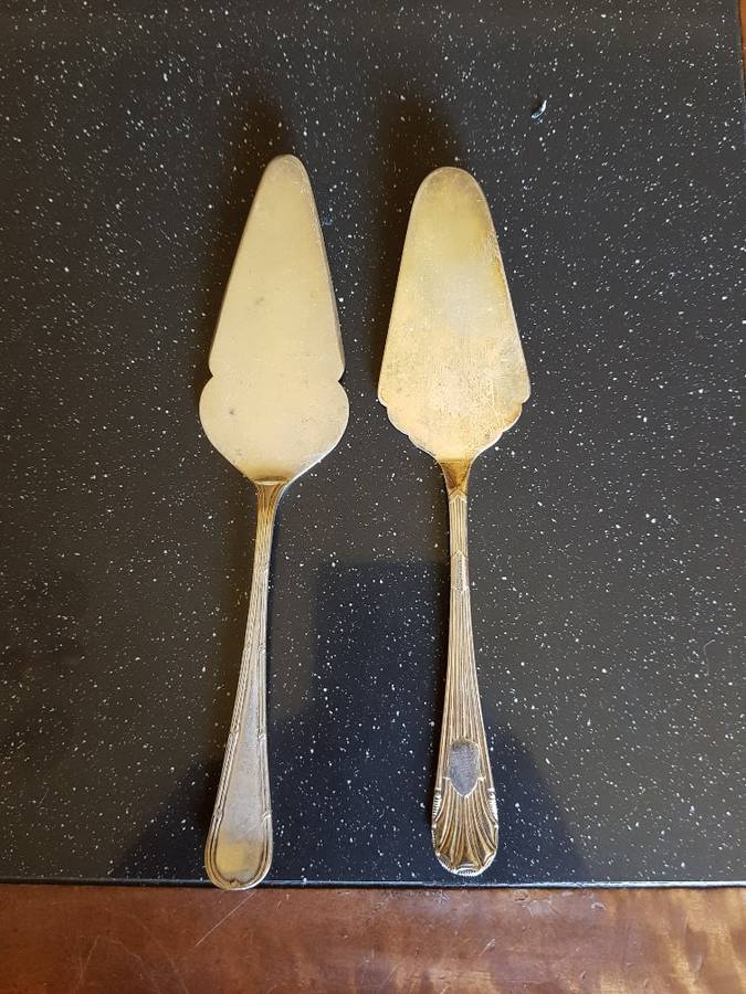 Beautiful Vintage Silver Plated Cake Lifters. Marked