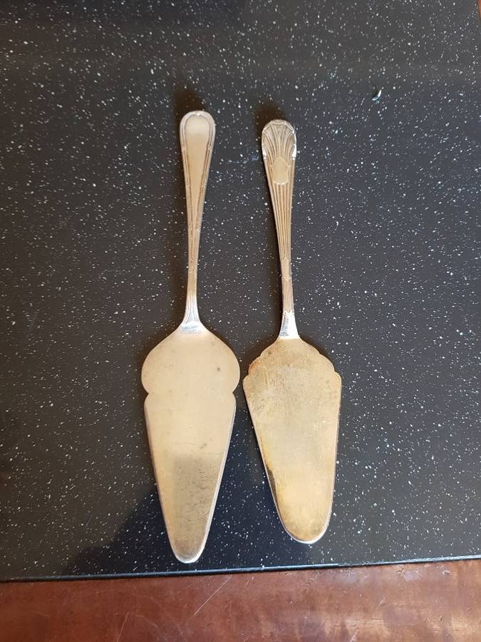 Beautiful Vintage Silver Plated Cake Lifters. Marked