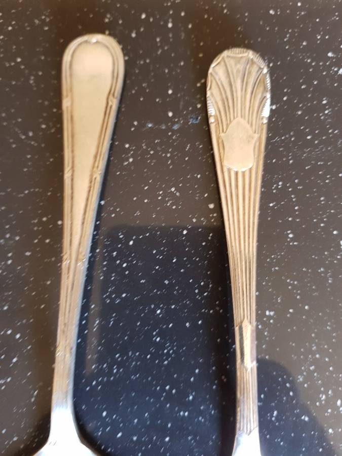 Beautiful Vintage Silver Plated Cake Lifters. Marked