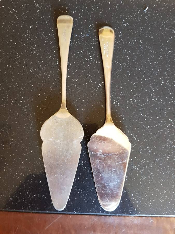 Beautiful Vintage Silver Plated Cake Lifters. Marked