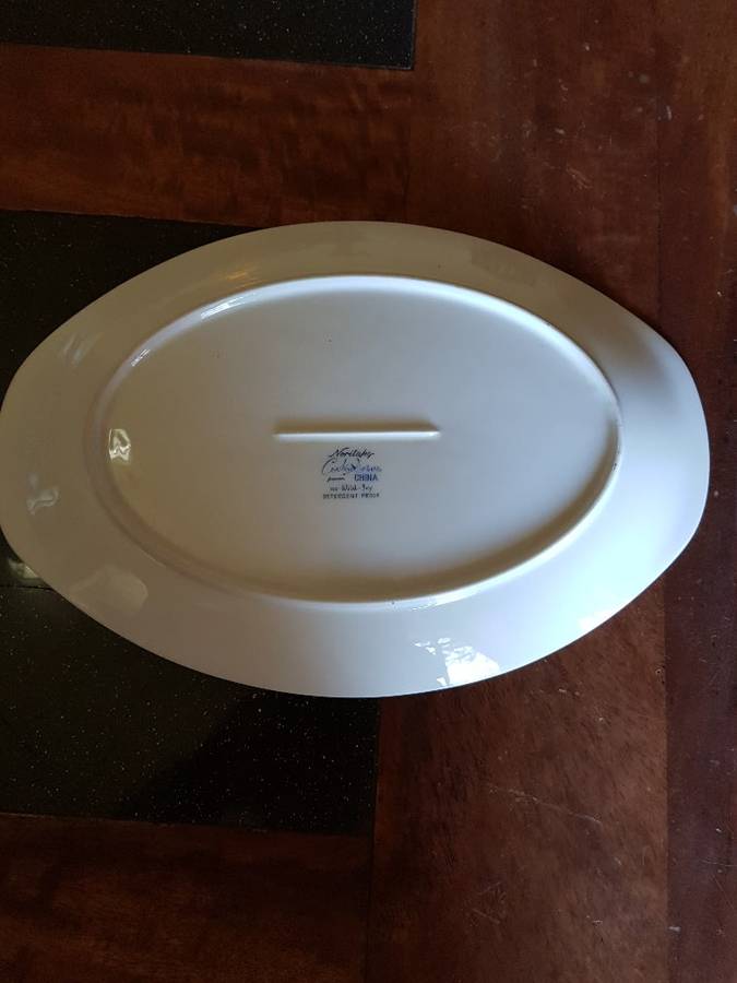 Stunning Vintage Noritake Wild Ivy Serving Platter. Marked