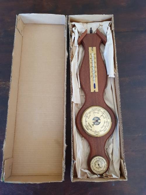 FREE SHIPPING!!!  Beautiful Mahagony Wood Barostar Hygrometer, Thermomoter and Barometer.