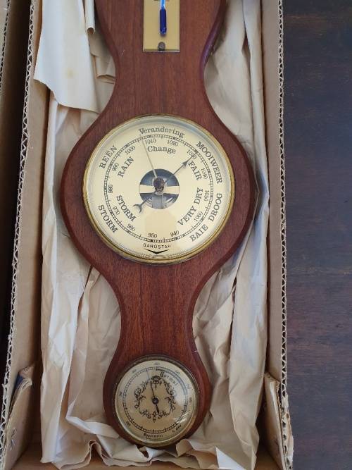FREE SHIPPING!!!  Beautiful Mahagony Wood Barostar Hygrometer, Thermomoter and Barometer.