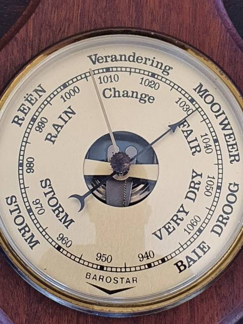 FREE SHIPPING!!!  Beautiful Mahagony Wood Barostar Hygrometer, Thermomoter and Barometer.