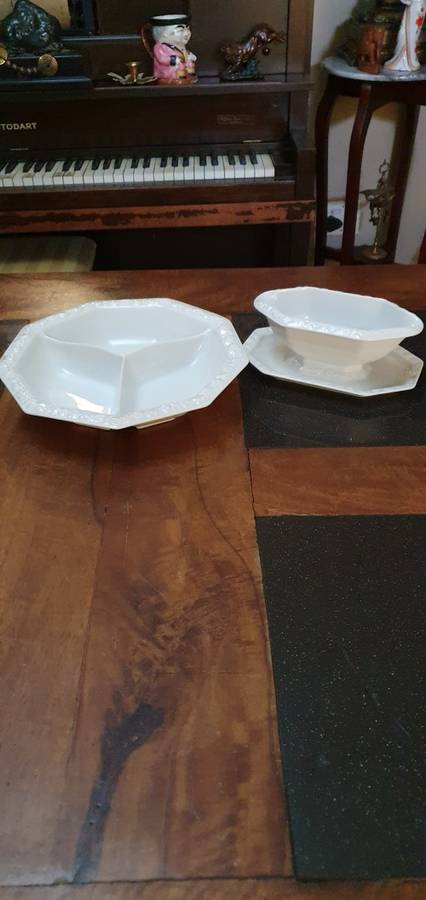 Beautiful Rosenthal Porcelain Snack Dish and Sauce Boat