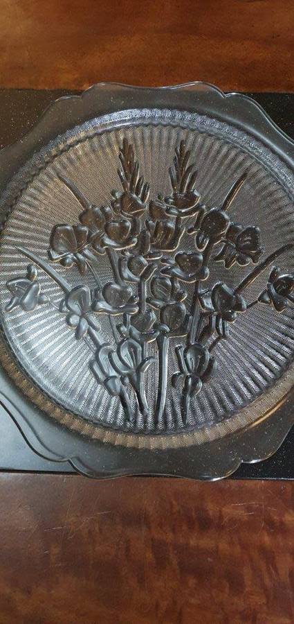 *Beautiful Glass Serving Tray.*