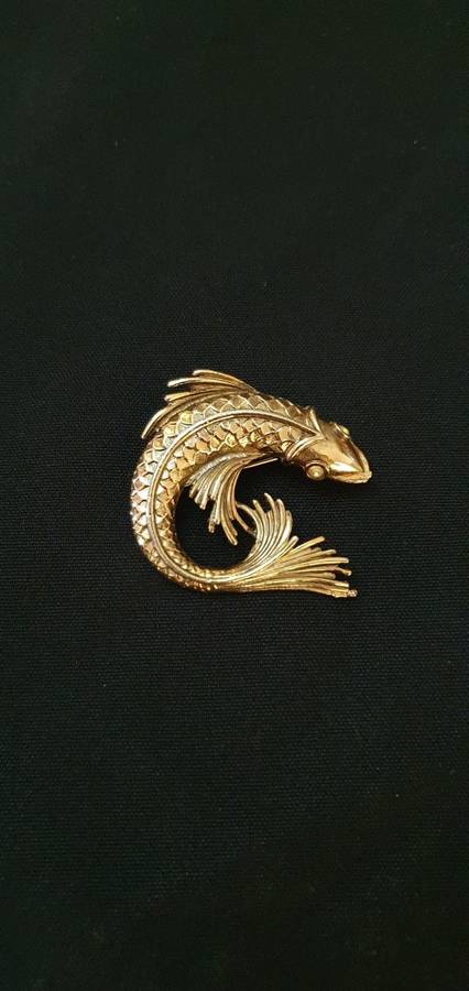 Absolutely Stunning Vintage Brooch