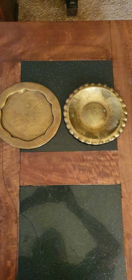 2 X Vintage BRass Display Plates.