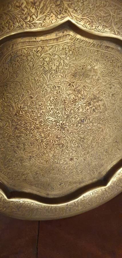 2 X Vintage BRass Display Plates.