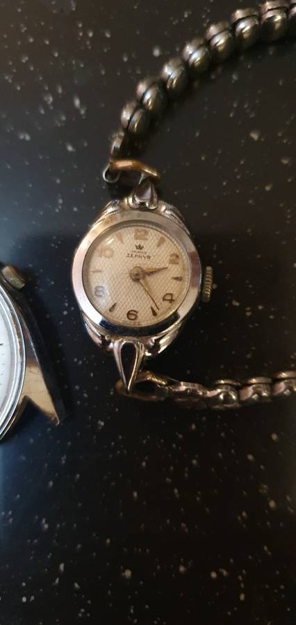 Assorted Vintage watches plus a few extras