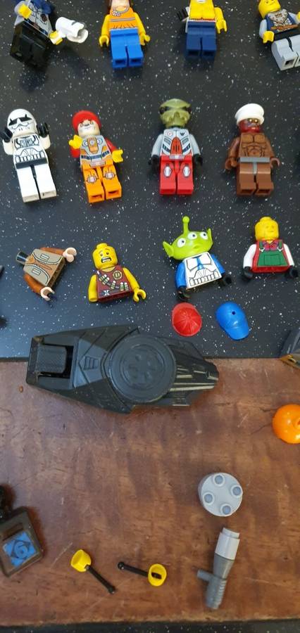 A Lot of Collectable LEGO People Plus a few Extras