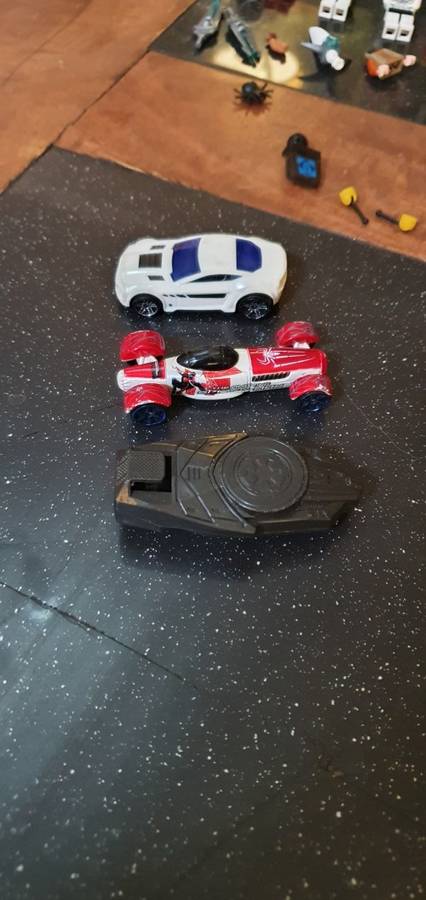 A Lot of Collectable LEGO People Plus a few Extras