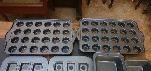 Assorted Baking Pans