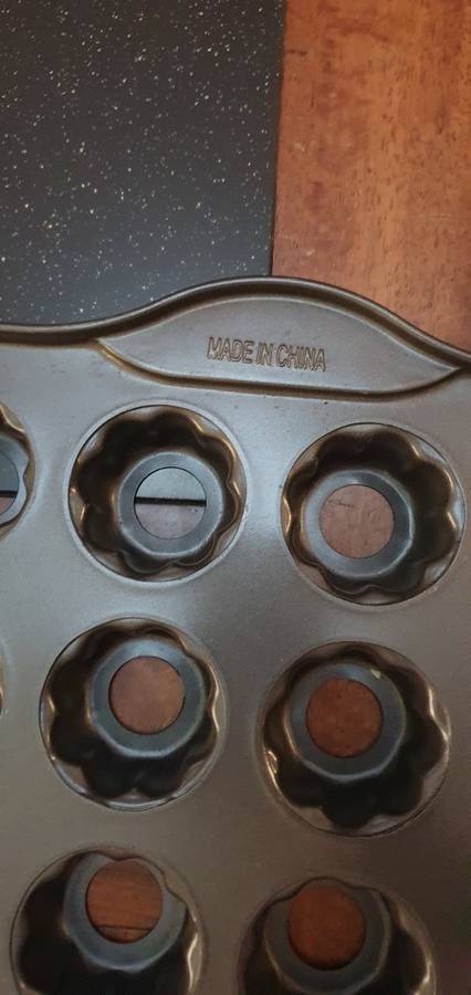 Assorted Baking Pans