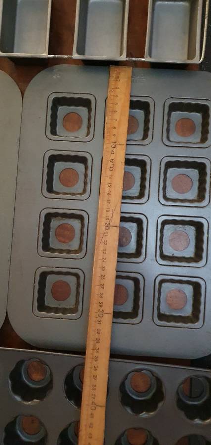 Assorted Baking Pans