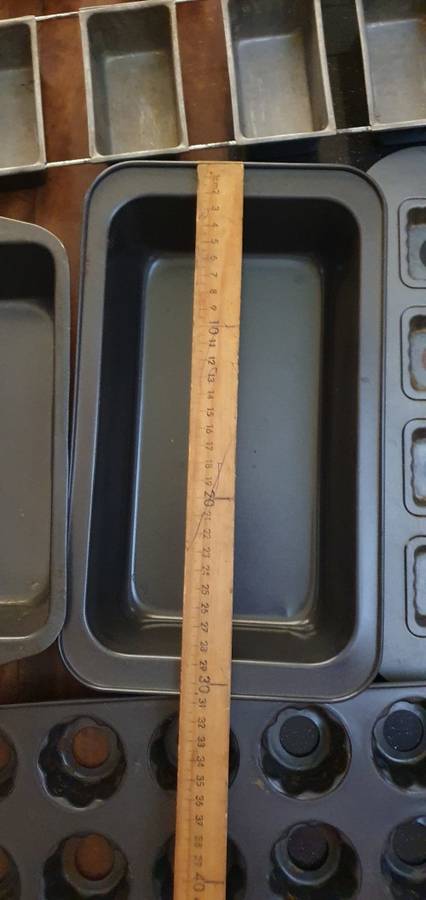 Assorted Baking Pans