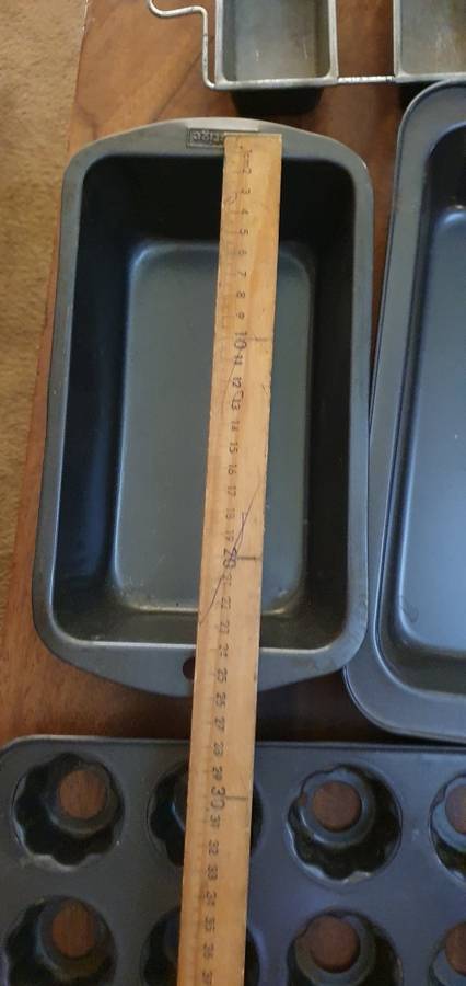 Assorted Baking Pans