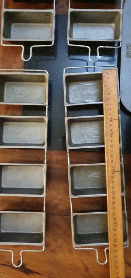 Assorted Baking Pans