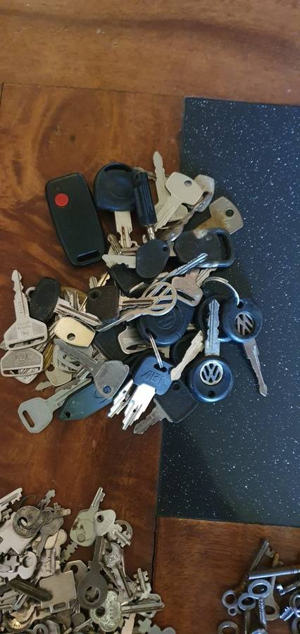 9kgs of Vintage Keys, Security Keys and Car Keys