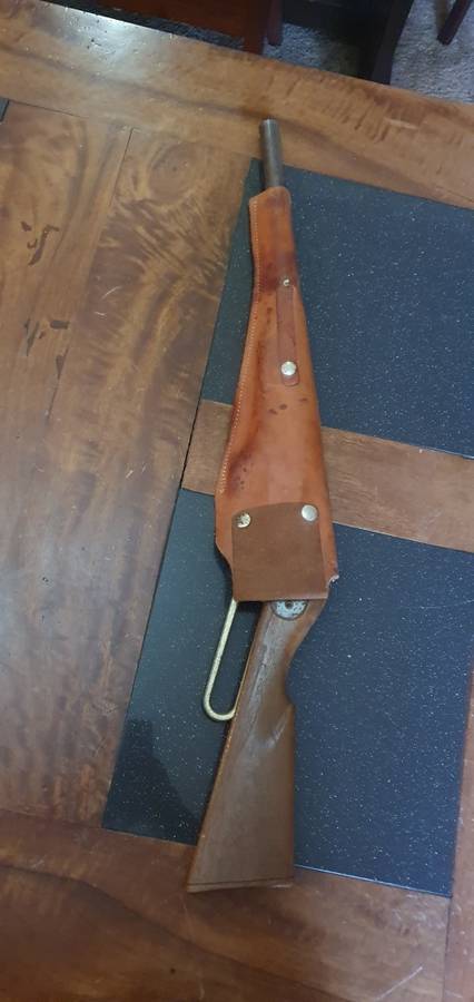 Vintage Daisey Gun Plus Leather Holster