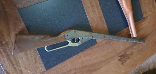 Vintage Daisey Gun Plus Leather Holster