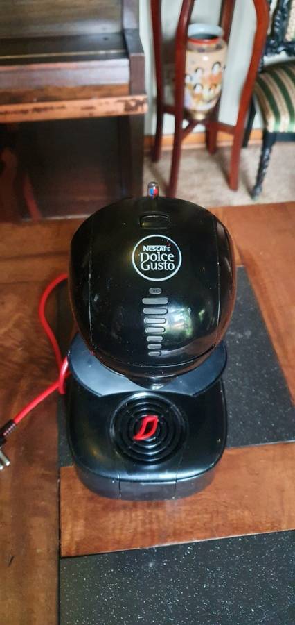 Nescafe Dolce Gusto Coffee Machine