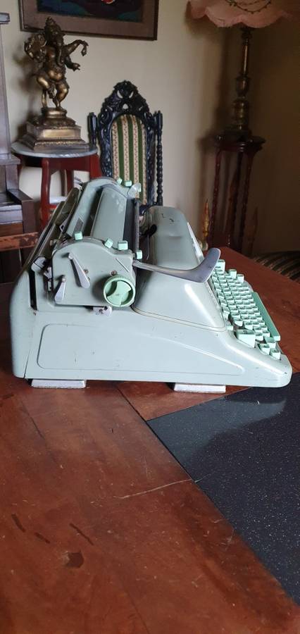 Hermes Ambassordor Typewriter
