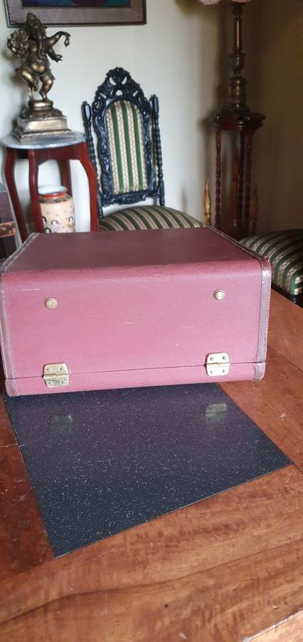 Vintage Ollivetti Studio 44