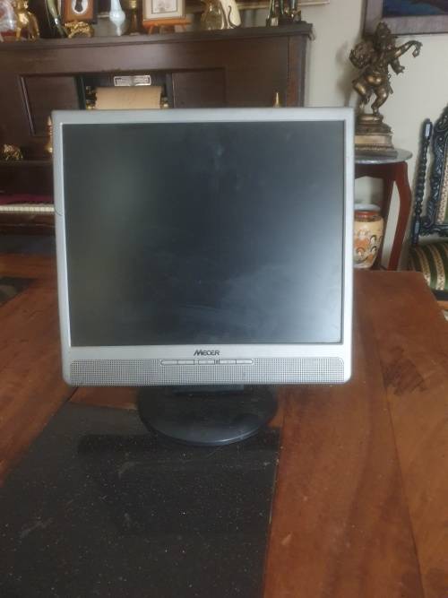 Mecer Monitor TJ677 17`