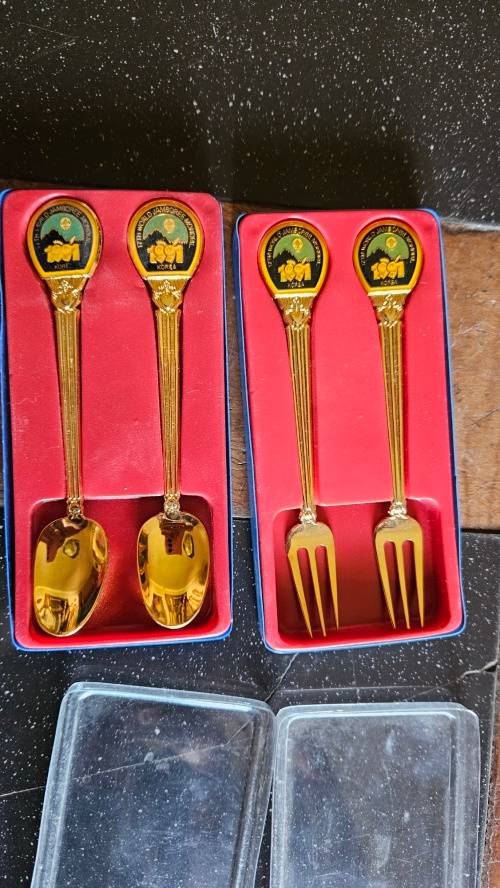 Gorgeous Plated Cake Forks & Spoons