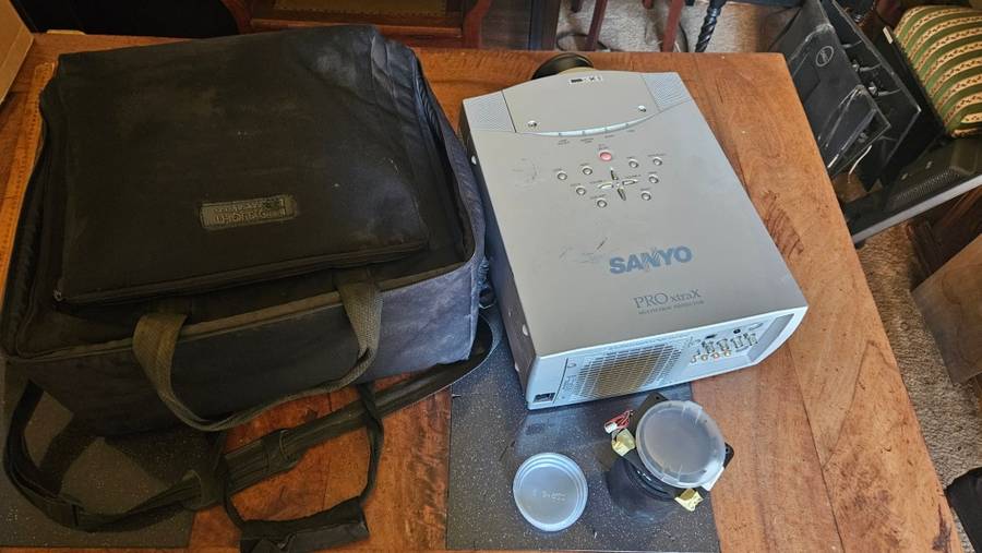 Large Sanyo Pro-Extrax Multiverse Projector