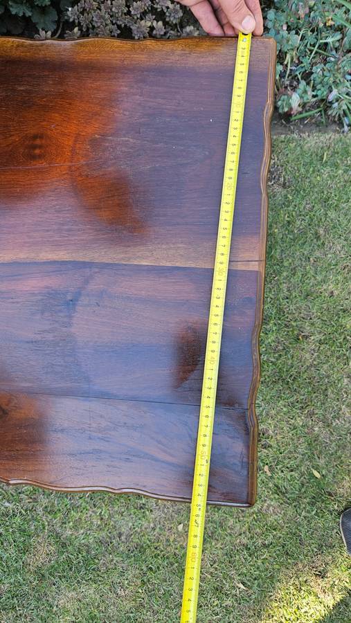 Imbuia Ball & Claw Linen Kist