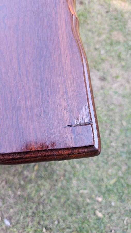 Imbuia Ball & Claw Linen Kist