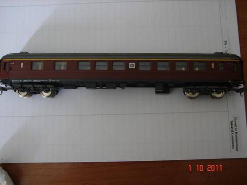 Lima HO - SJ Railways - 1st class passenger wagon - in mint condition - steel wheels