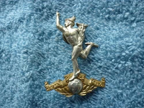 SIGNALS CAP BADGE