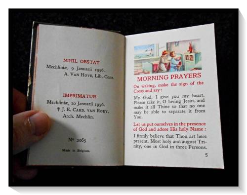 COMMUNION BOOK FOR CHILDREN - Small Vintage Hardcover - Brepols Catholic Press - Turnhout: Belgium*