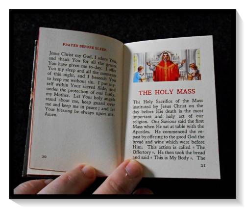 COMMUNION BOOK FOR CHILDREN - Small Vintage Hardcover - Brepols Catholic Press - Turnhout: Belgium*