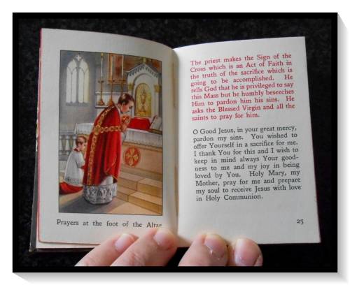 COMMUNION BOOK FOR CHILDREN - Small Vintage Hardcover - Brepols Catholic Press - Turnhout: Belgium*